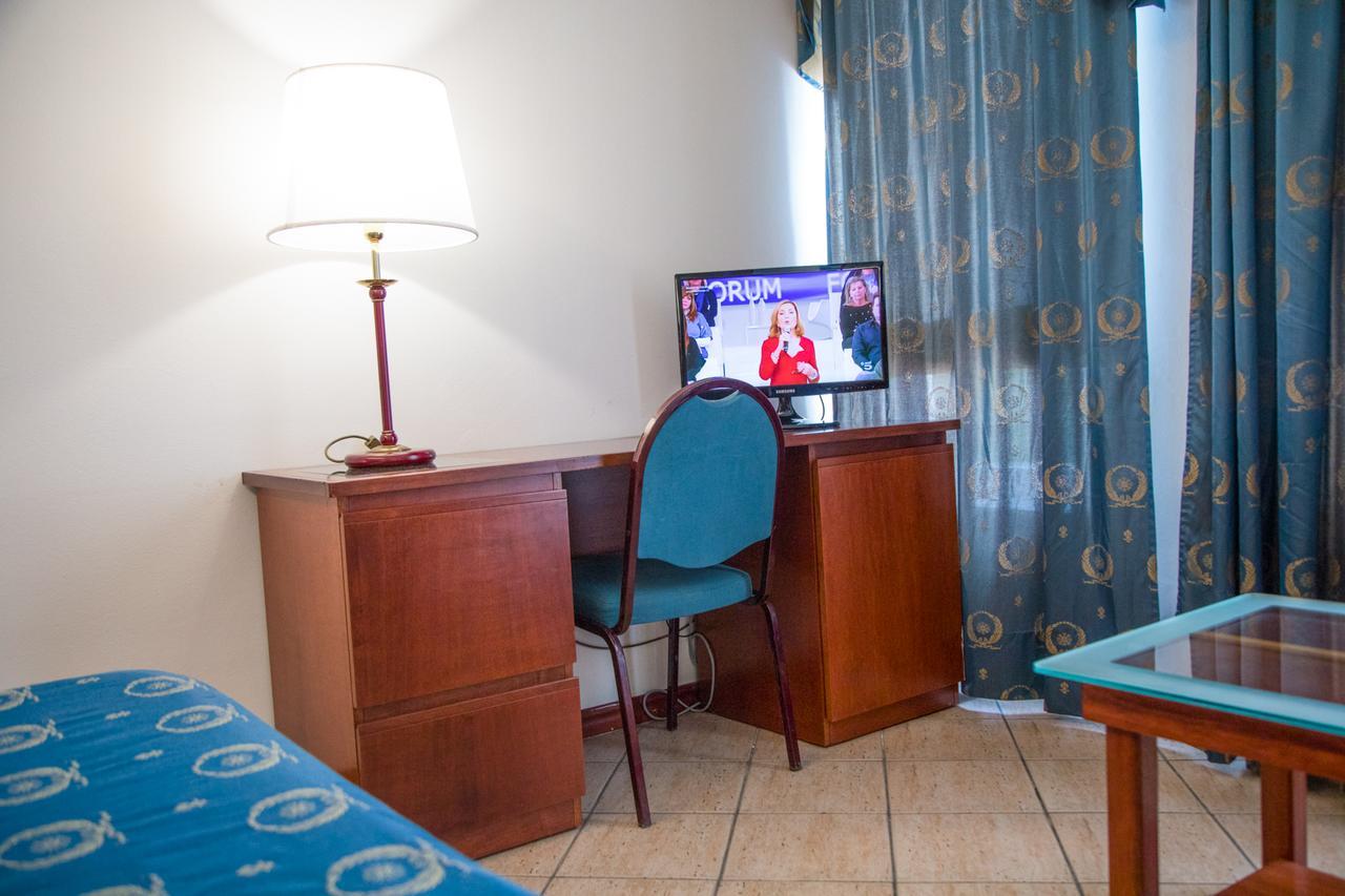 Assinos Palace Hotel Giardini Naxos Exterior photo